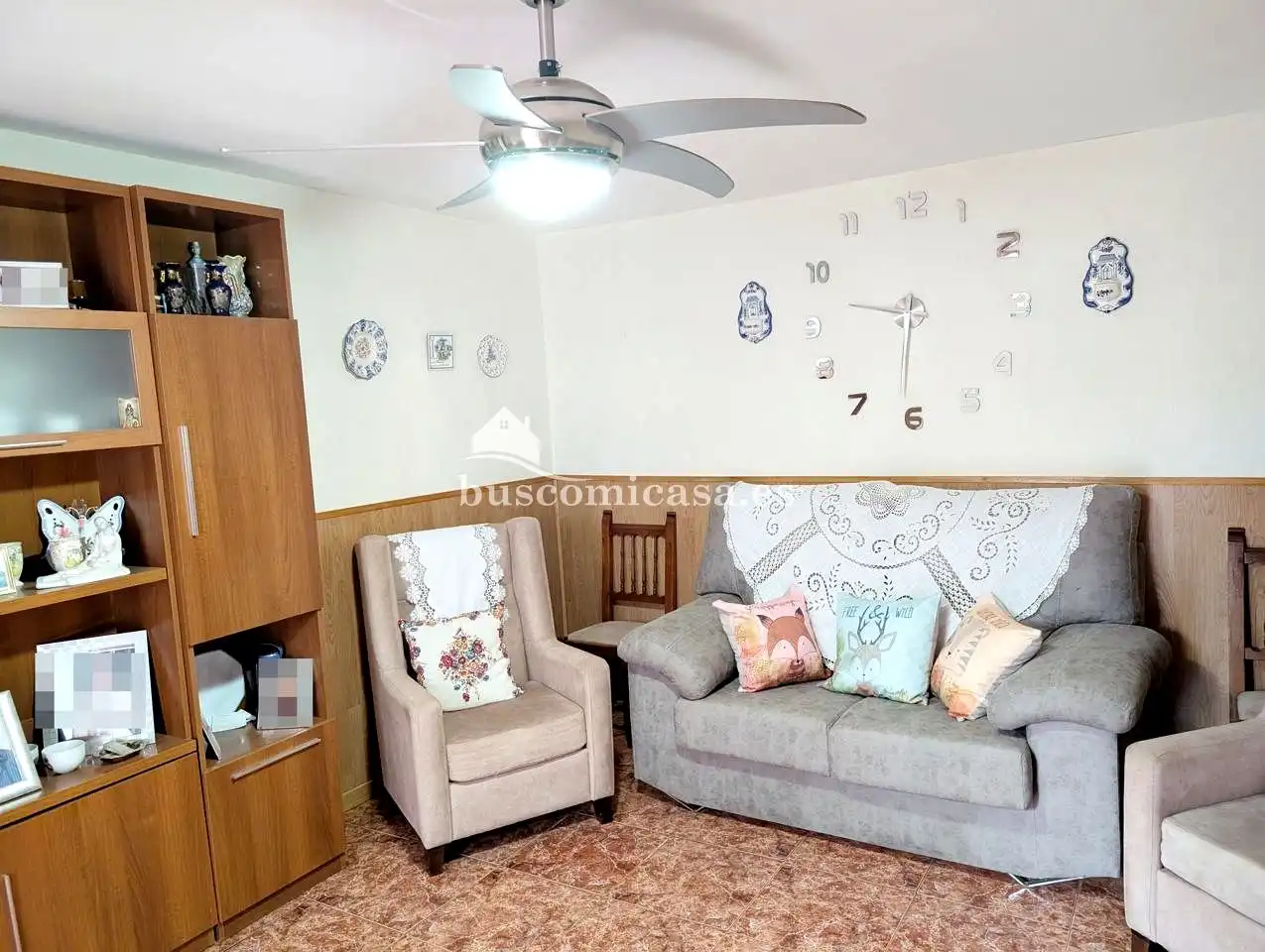 Sala d'estar de Casa adosada en venda en Jaén amb Aire condicionat, Terrassa i Balcó