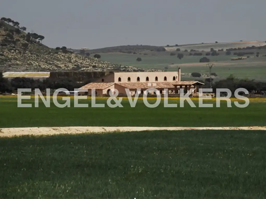 Casa o chalet en venta en Chinchilla de Monte-Aragón con Calefacción, Jardín privado y Terraza