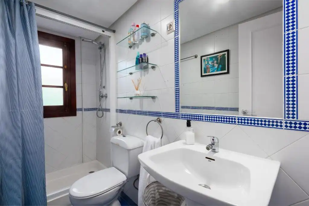 Apartamento con ascensor en venta en Puerto de la Duquesa, imagen 23
