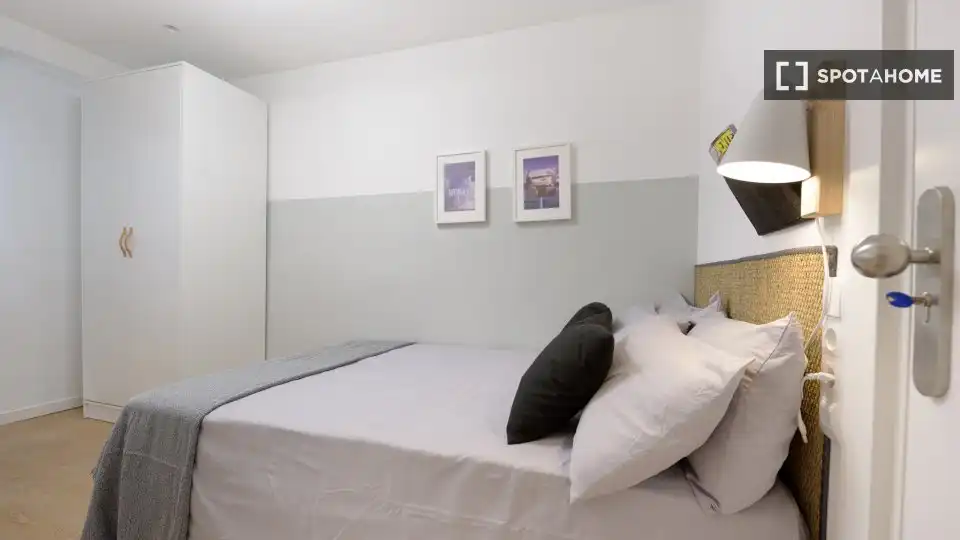 Habitación de Piso para compartir en Valencia con Aire acondicionado, Calefacción y Amueblado