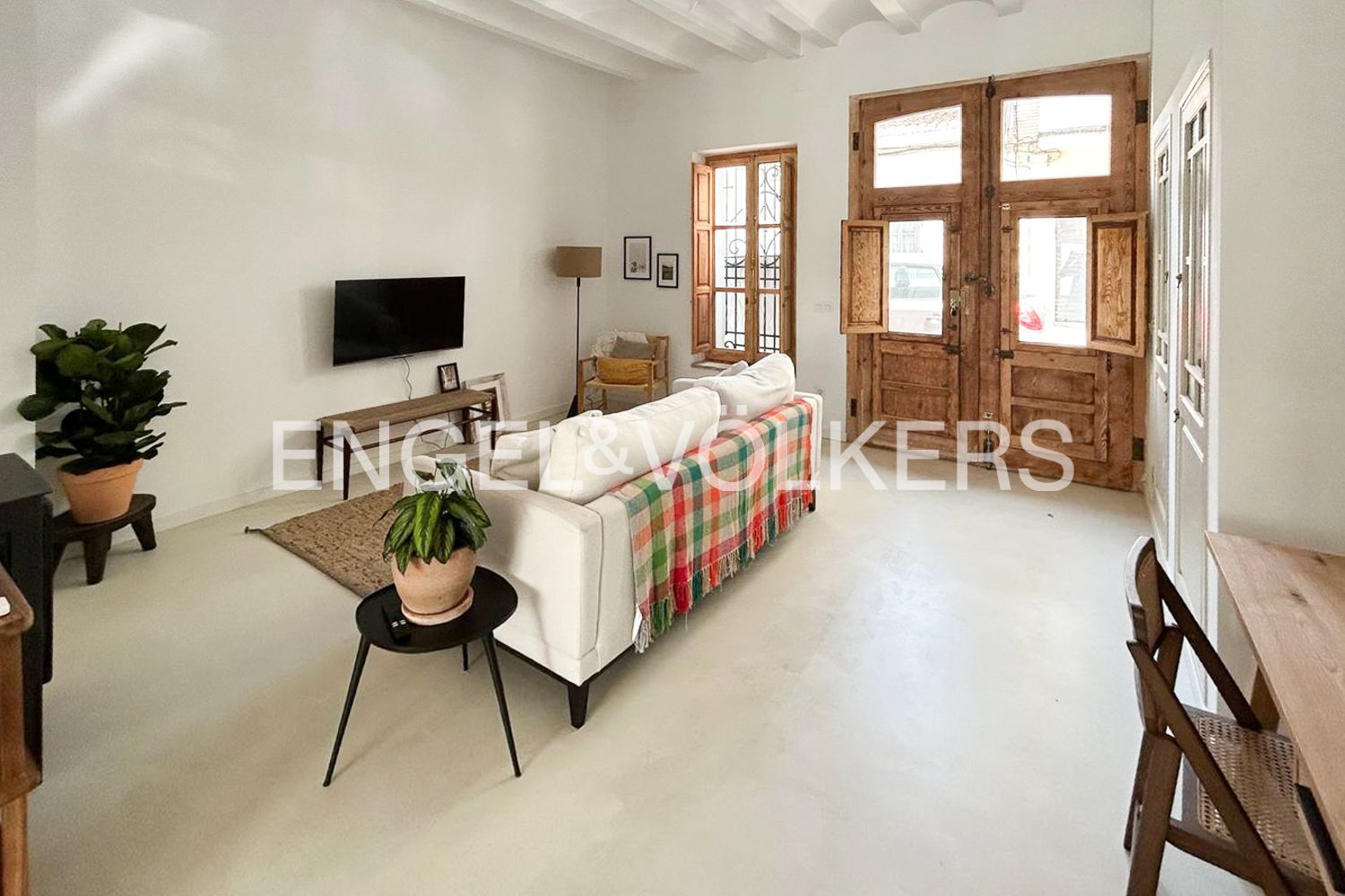 Sala d'estar de Casa o xalet en venda en Burjassot amb Aire condicionat, Calefacció i Jardí privat