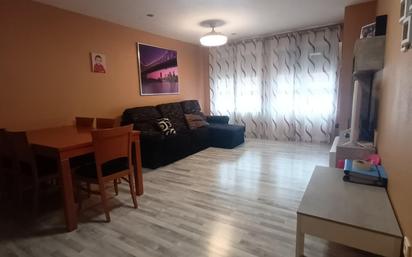 Living room of Flat for sale in Villena  with Air Conditioner, Heating and Storage room