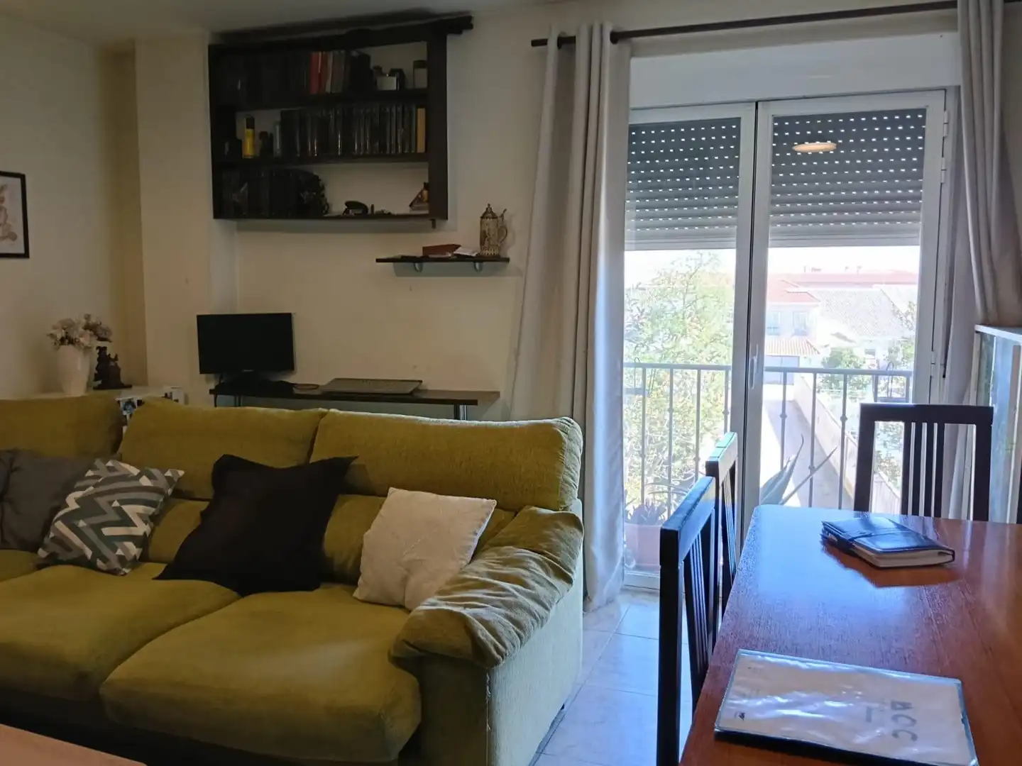 Sala de estar de Piso en venta en Cedillo del Condado con Calefacción y Balcón