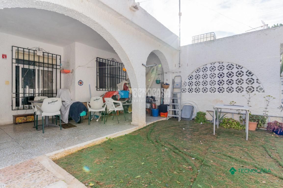 Casa adosada en venta en Las Cabañuelas