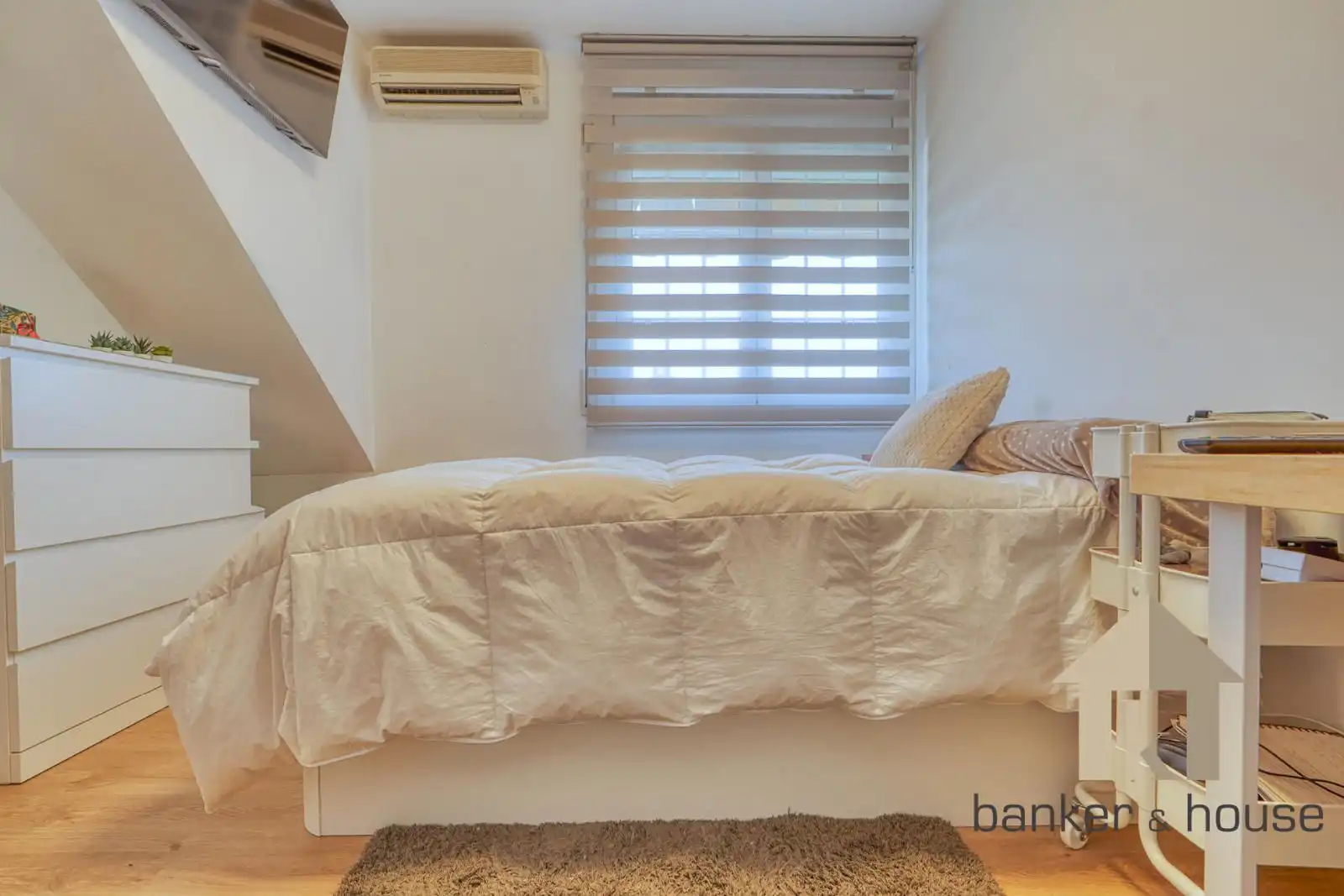 Bedroom of Detached homes for sale in Cerdanyola del Vallès  with Air Conditioner, Heating and Private garden