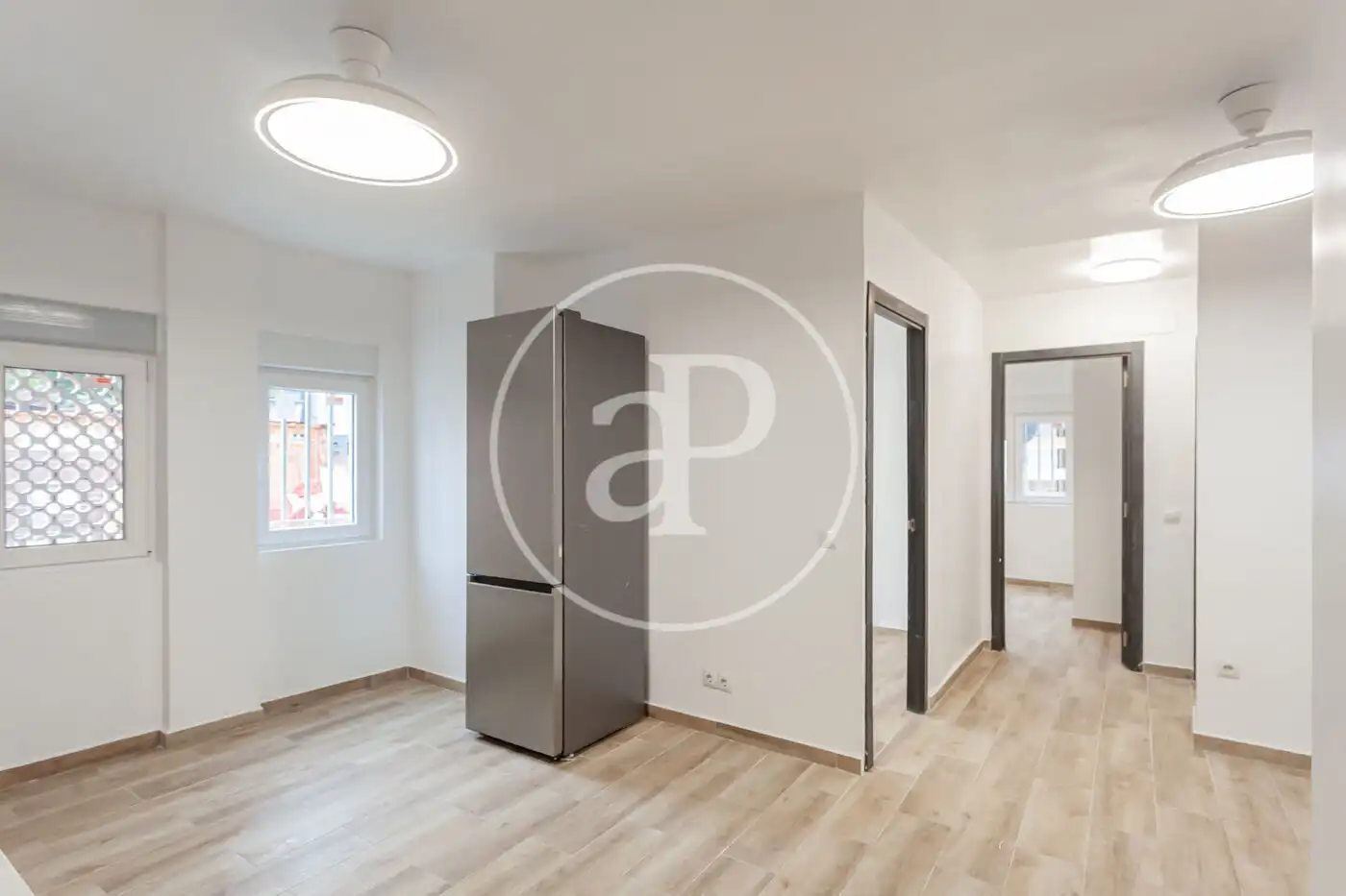 Flat with lift for sale in C. de García Noblejas 4, imagen 2