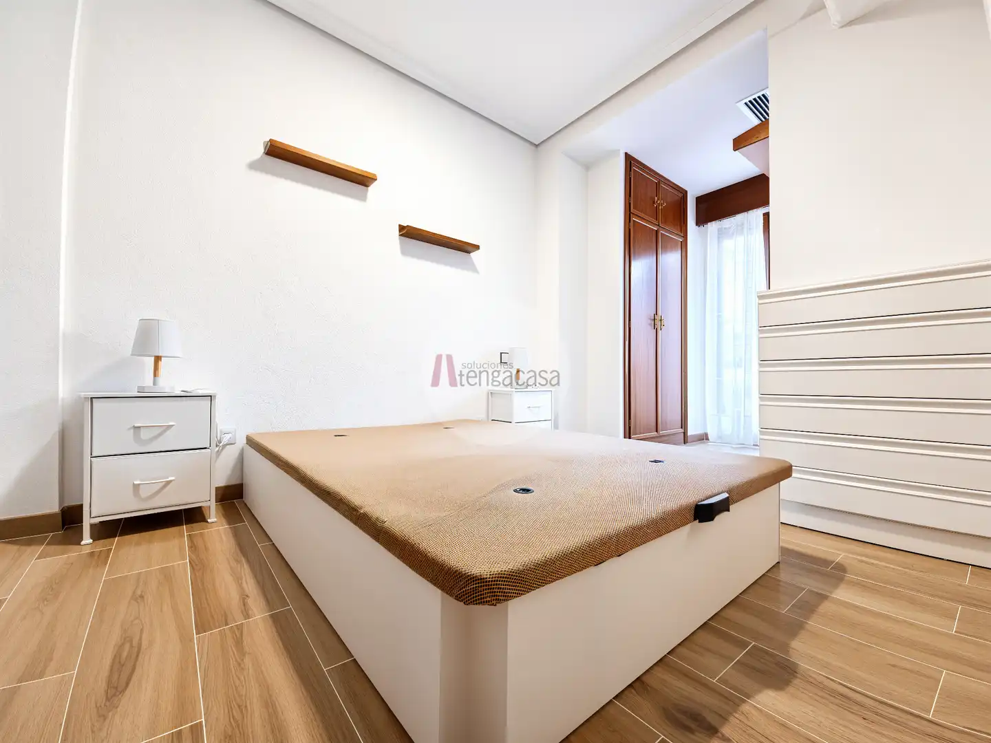 Schlafzimmer von Wohnungen zur Miete in Madrid mit Klimaanlage, Heizung und Parkett