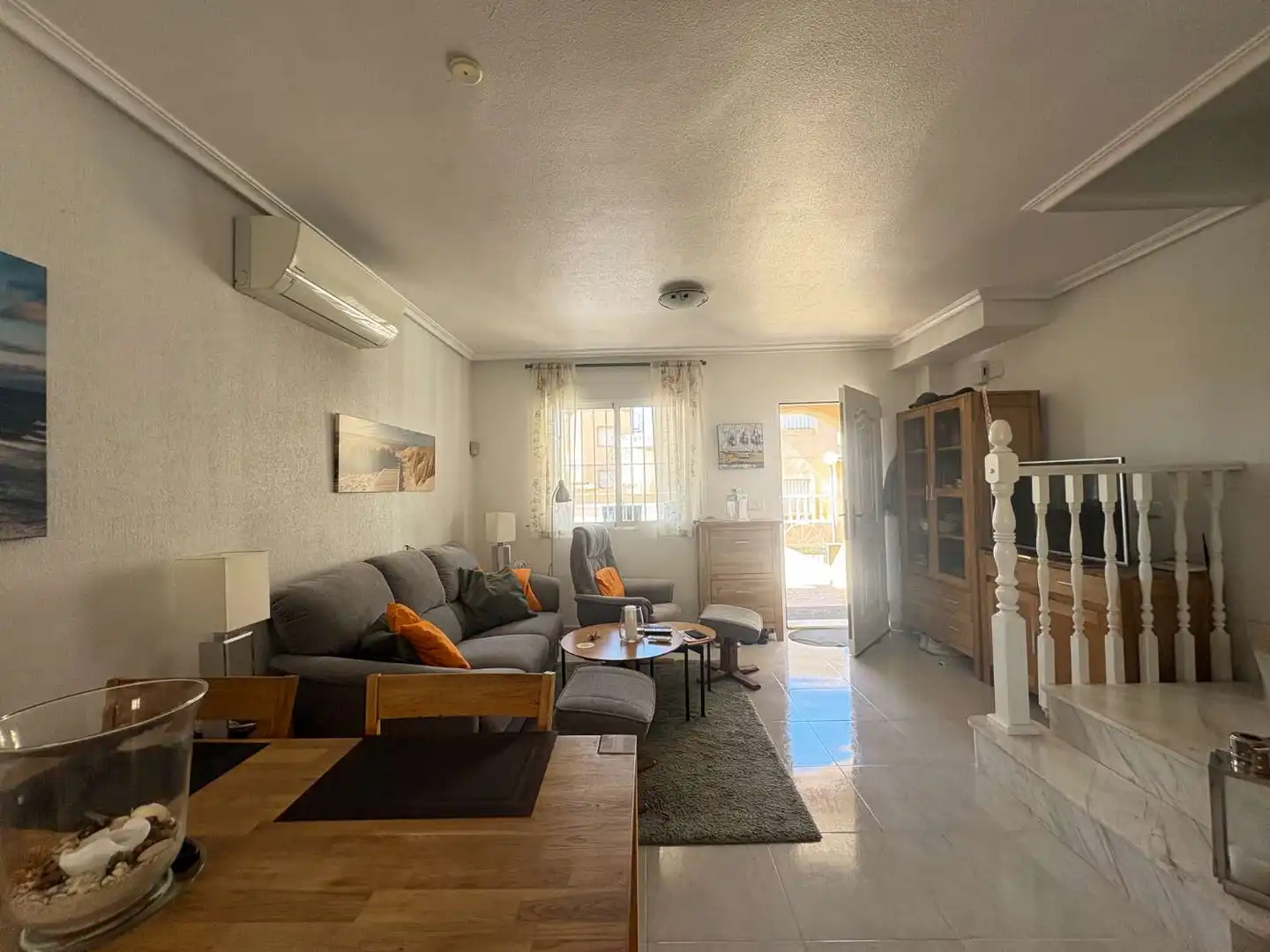 Vista exterior de Dúplex en venda en Orihuela amb Aire condicionat, Calefacció i Piscina