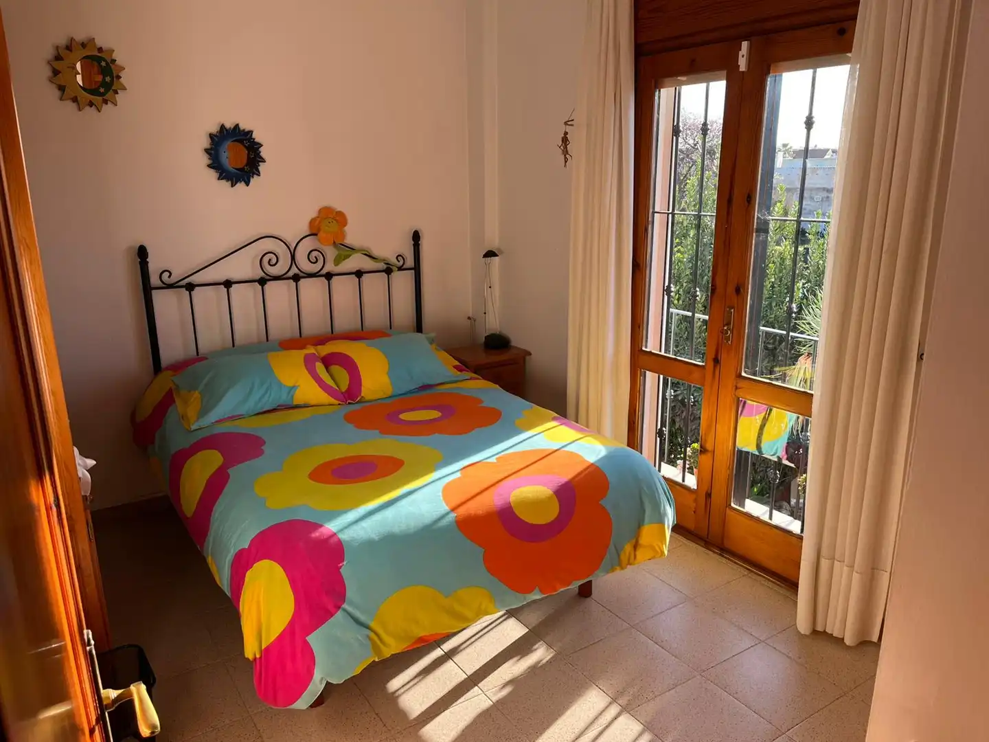 Habitación de Casa adosada en venta en Vélez-Málaga con Aire acondicionado, Calefacción y Jardín privado