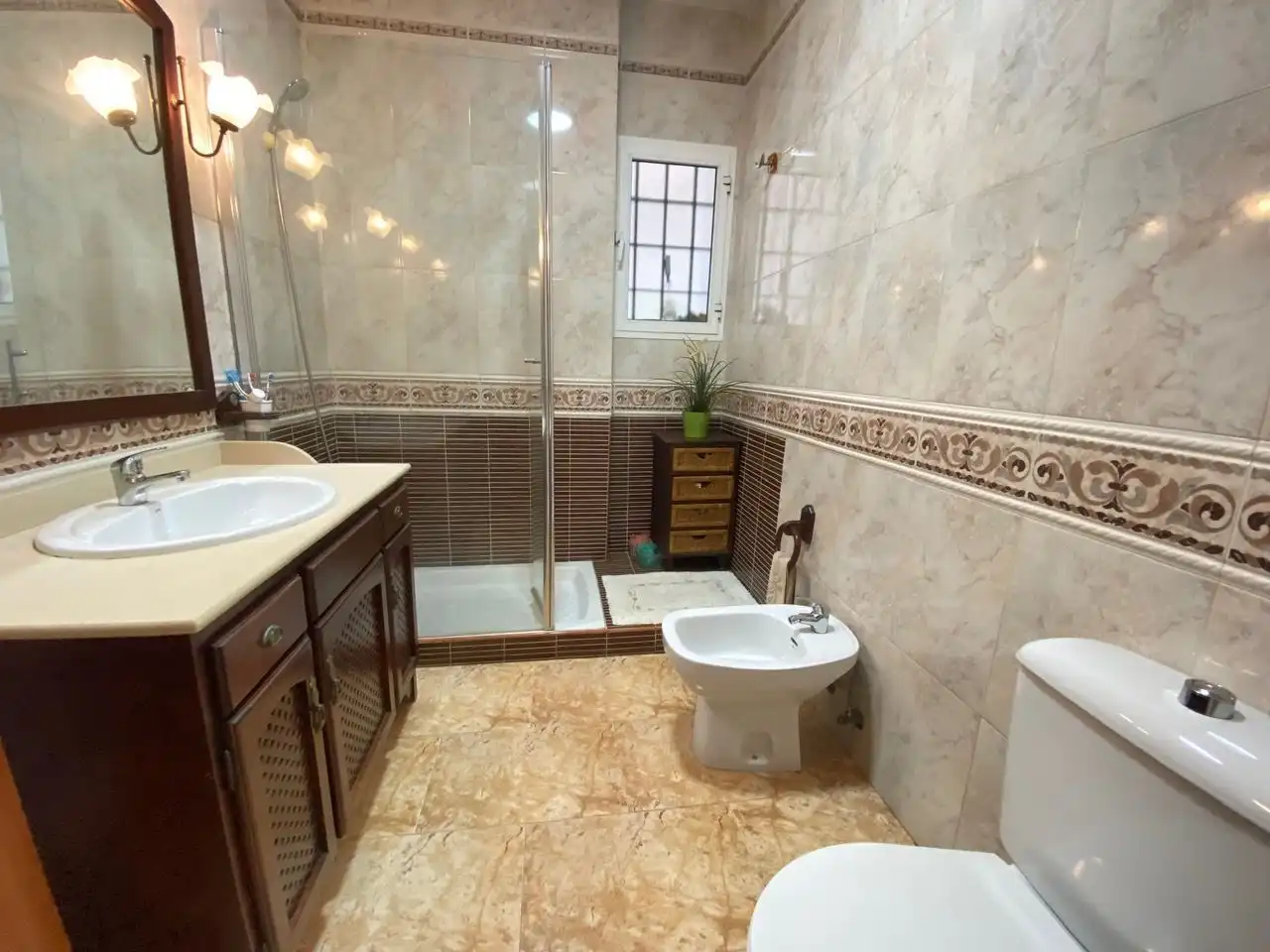 Baño de Casa o chalet en venta en Aljaraque con Aire acondicionado, Jardín privado y Trastero