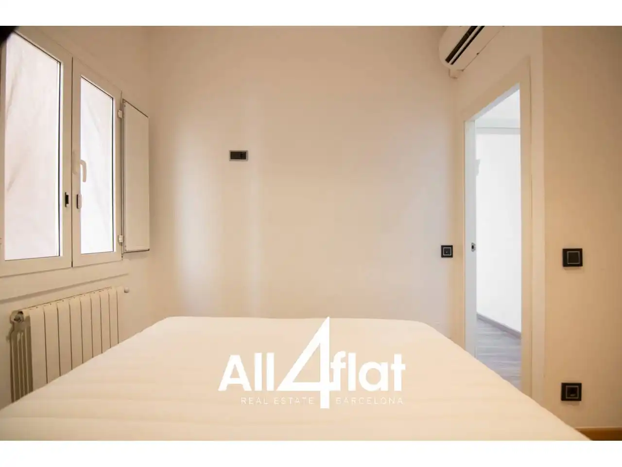 Flat with terrace for sale in Calle Agustí Vell, imagen 30
