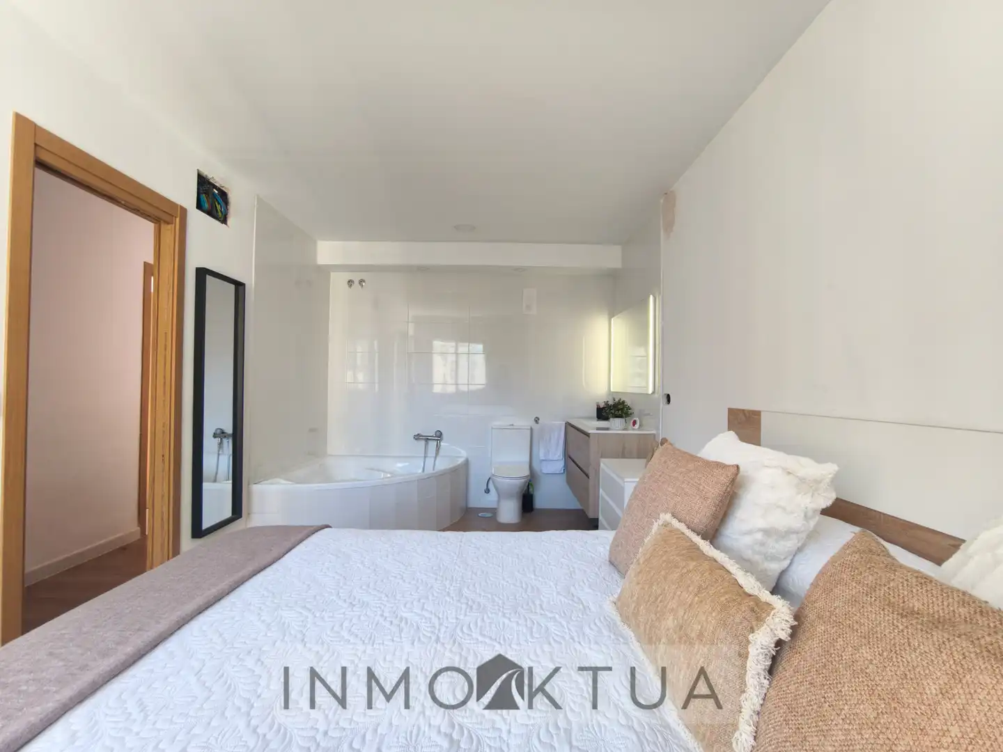 Habitación de Piso en venta en El Retiro - Parque Atlántico - Ronda este