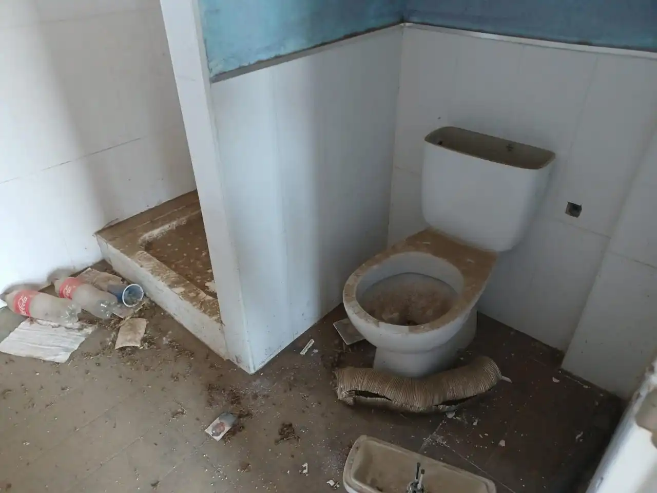 Bathroom of Buildings for sale in Dólar