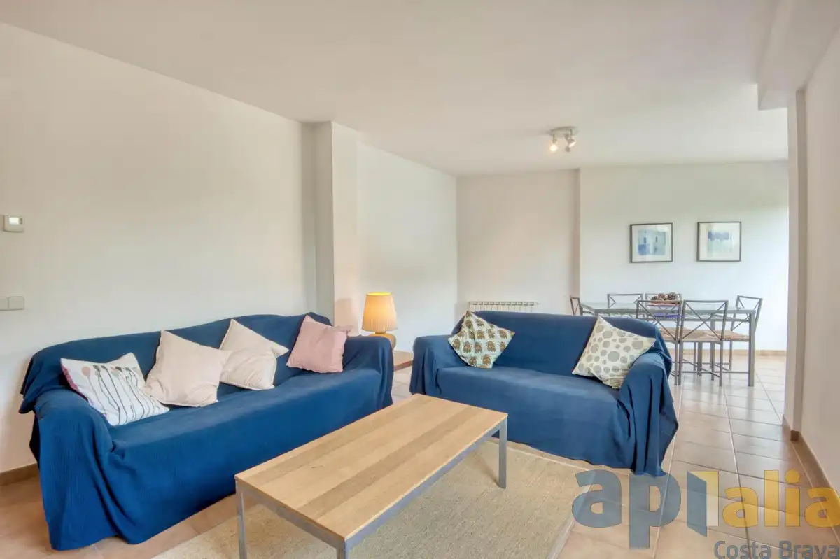 Living room of Attic for sale in Sant Feliu de Guíxols  with Terrace and Community pool