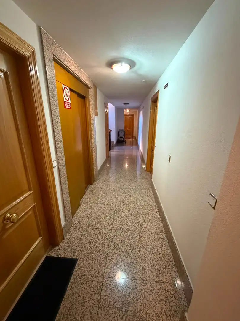 Flat with lift for sale in Calle Capitán Peñas, imagen 5