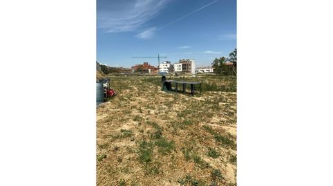 Venta de terreno en Monzón