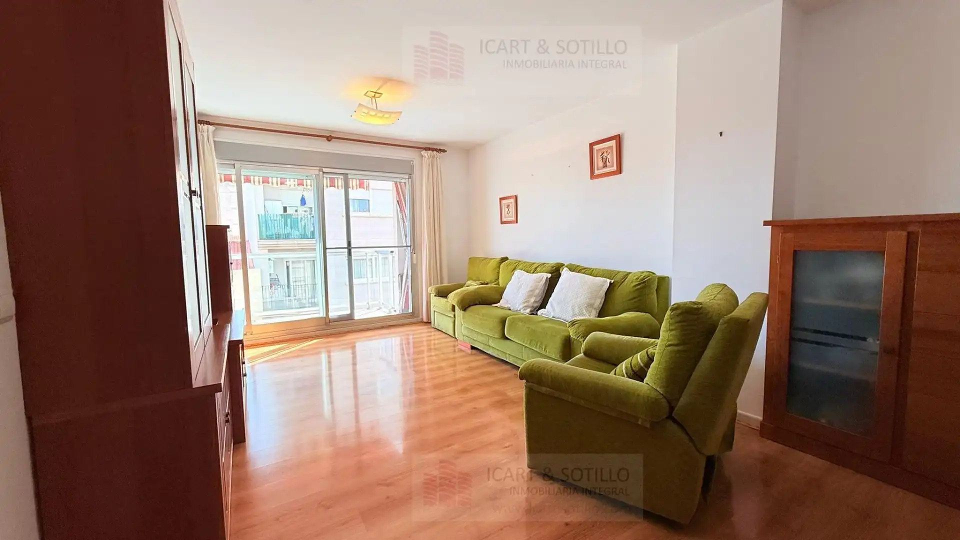 Sala de estar de Piso en venta en Vinaròs con Aire acondicionado, Calefacción y Parquet