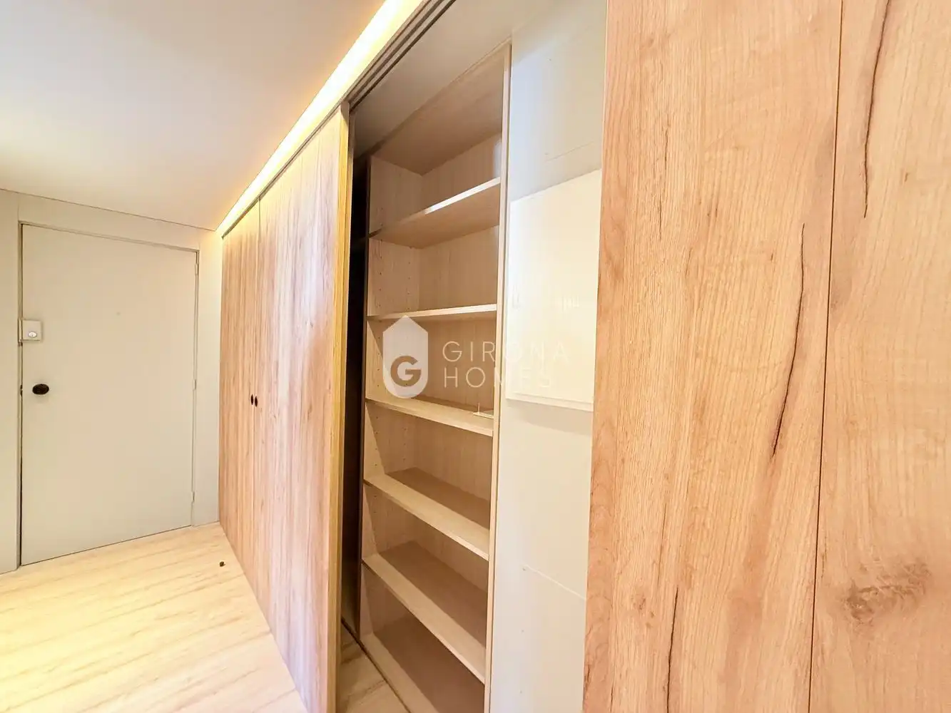 Schlafzimmer von Wohnungen zur Miete in Girona mit Klimaanlage, Terrasse und Möbliert