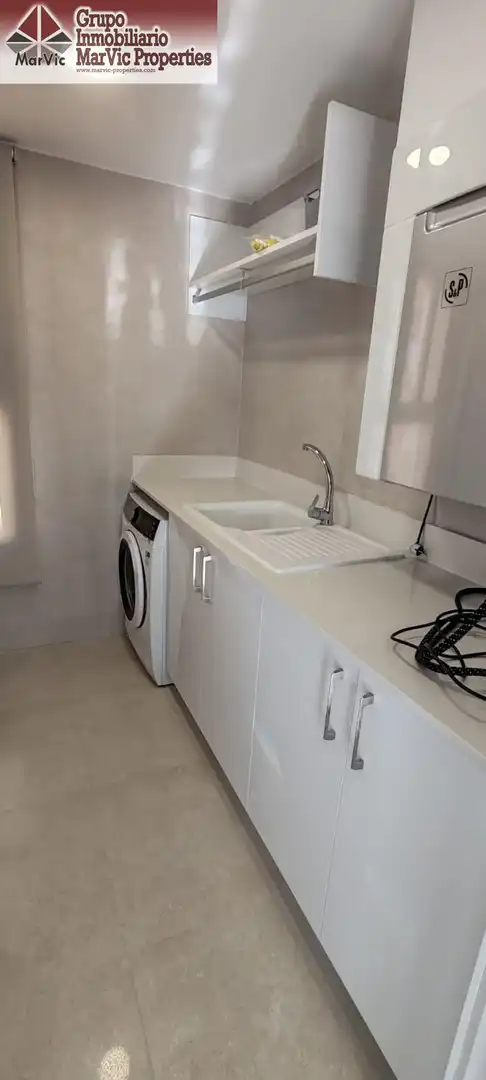 Cuina de Casa o xalet en venda en Benidorm amb Aire condicionat i Jardí privat