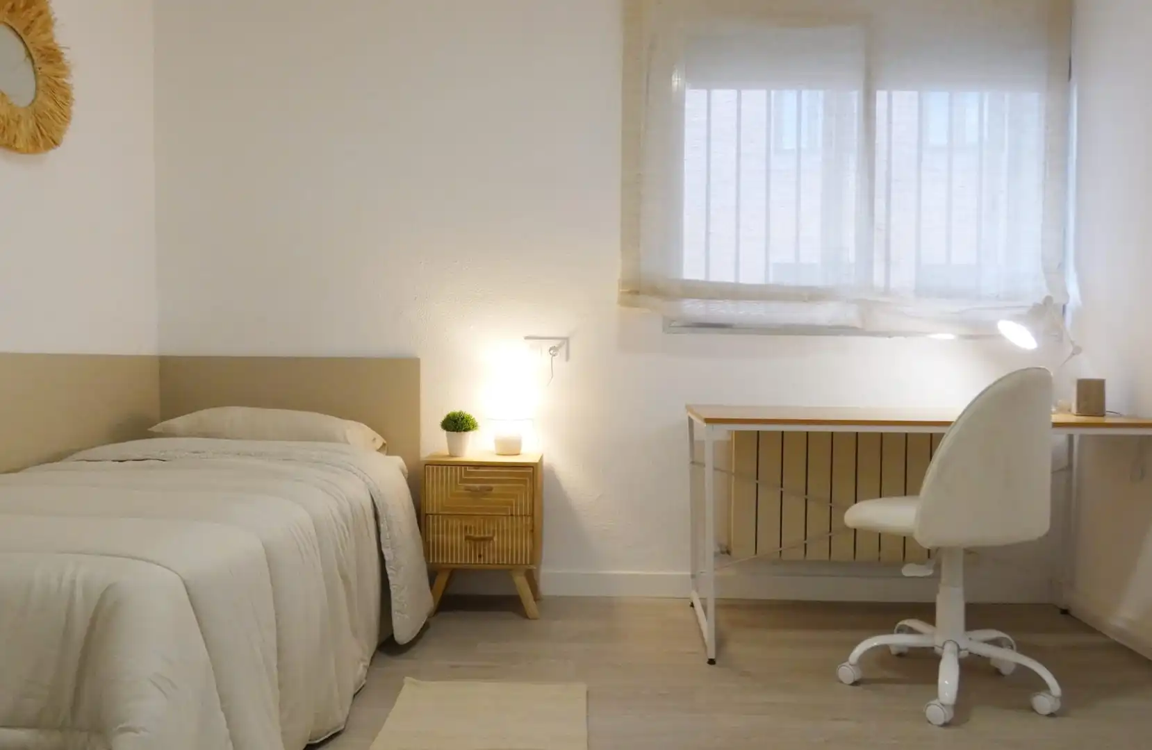 Habitación de Piso para compartir en Ávila con Calefacción, Amueblado y Horno