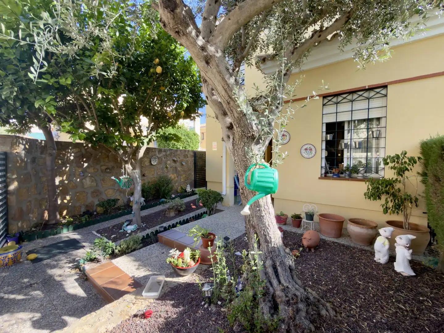 Jardí de Casa o xalet en venda en Tomares amb Aire condicionat, Calefacció i Terrassa