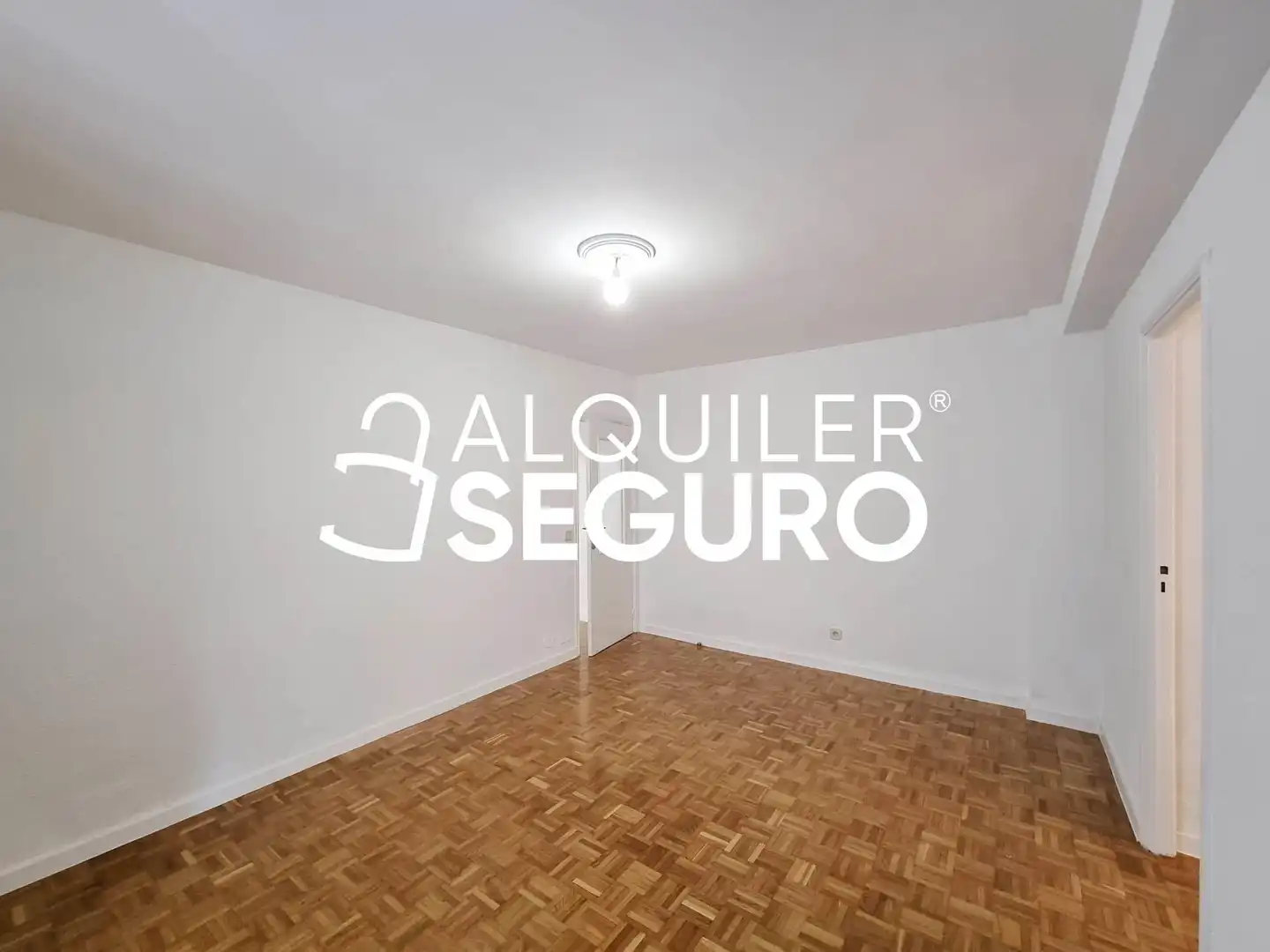 Dormitori de Pis de lloguer en Pozuelo de Alarcón amb Calefacció i Terrassa