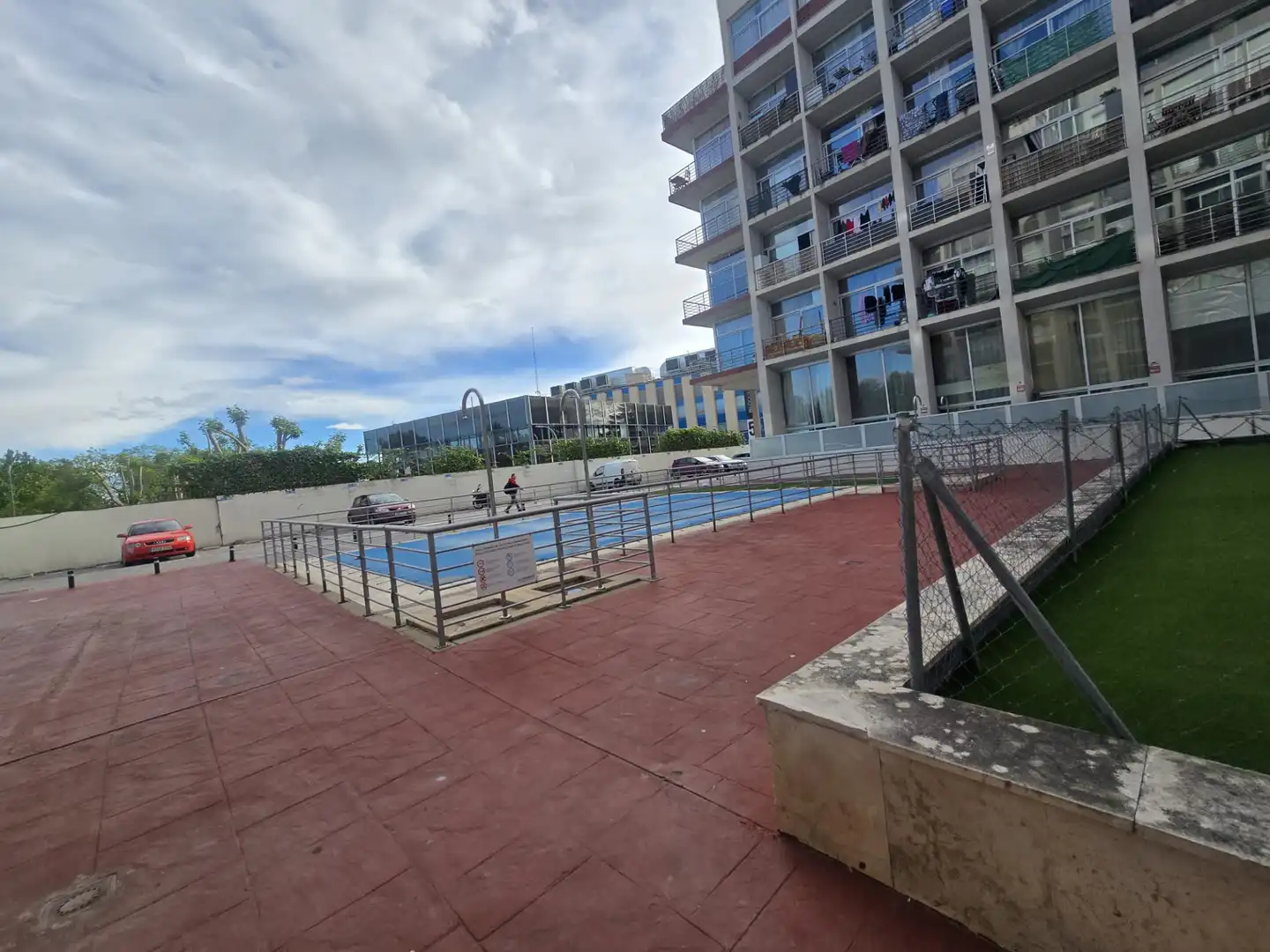 Piscina de Estudio en venta en Madrid con Parquet, Balcón y Piscina comunitaria