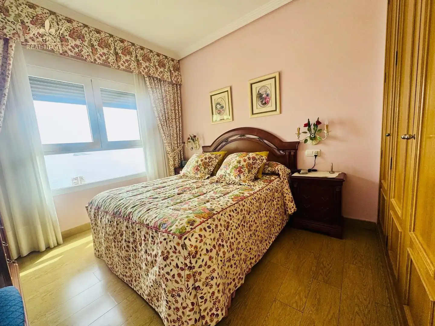Habitación de Piso en venta en Benidorm con Aire acondicionado, Terraza y Piscina