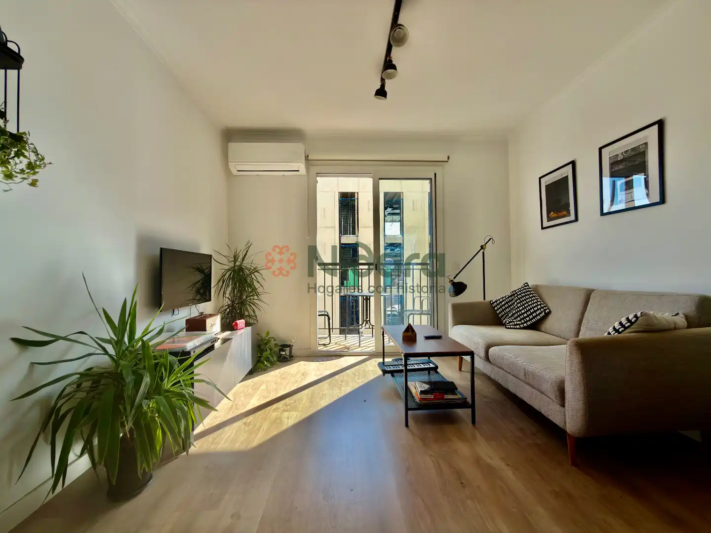 Living room of Flat for sale in Barcelona  with Air Conditioner, Heating and Parquet flooring