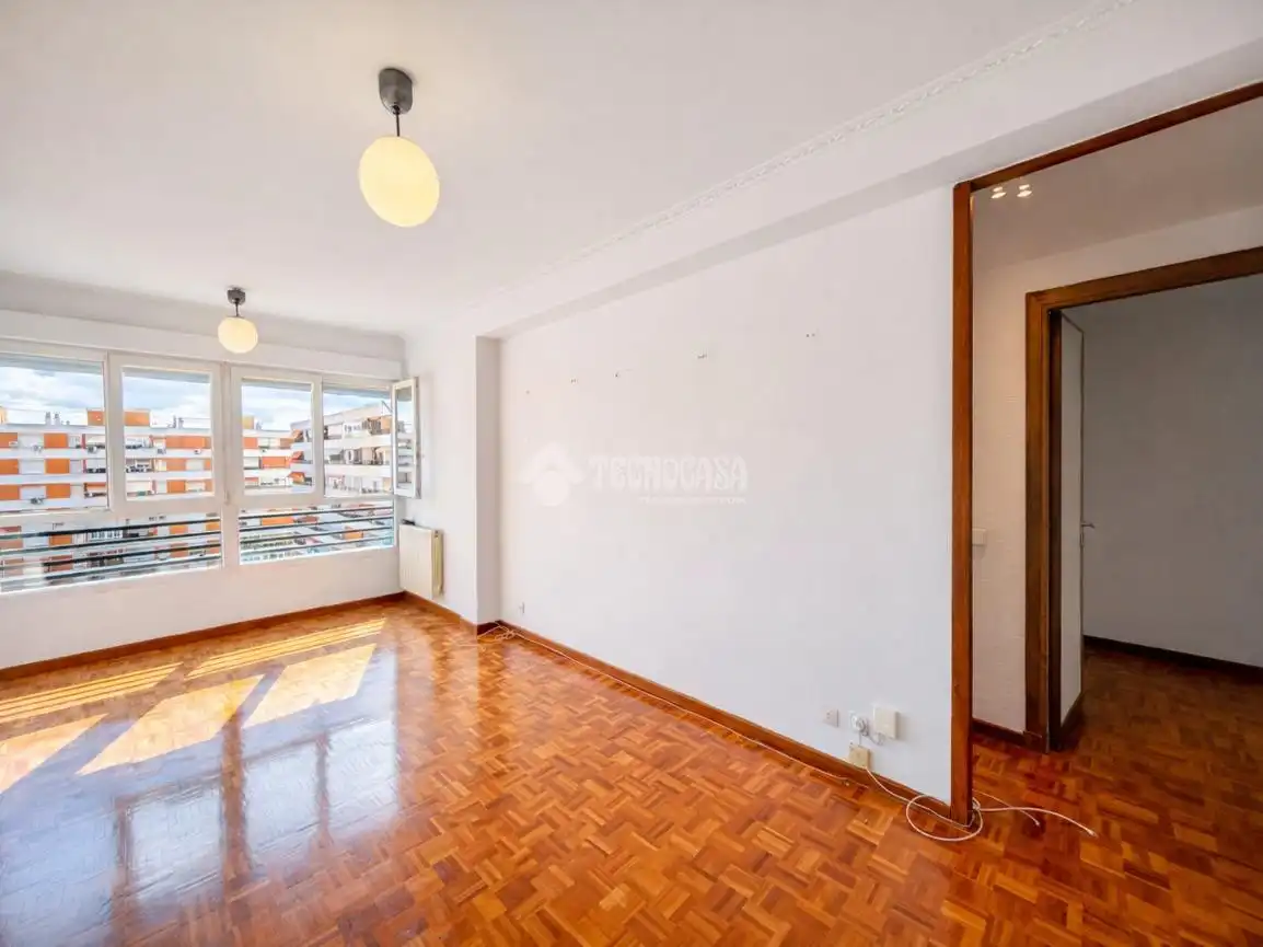 Schlafzimmer von Wohnung zum Verkauf in Madrid