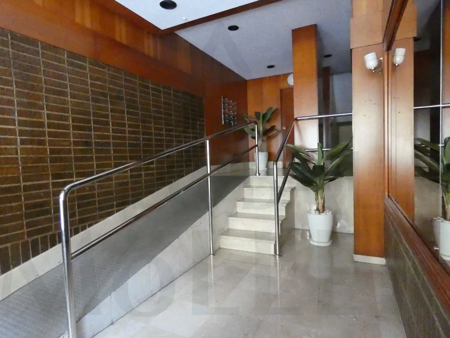 Flat for rent in Calle Ángel Bruna, 20, Ensanche