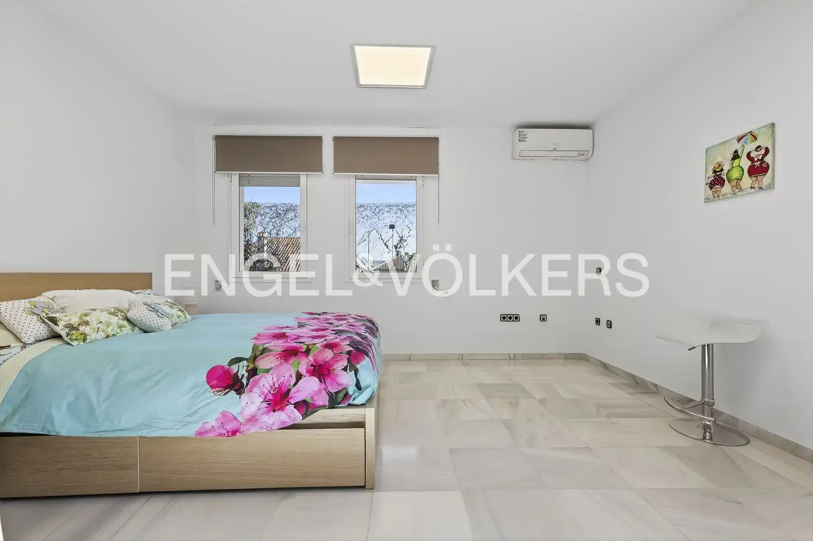 Bedroom of Houses for sale in Dos Hermanas  with Air Conditioner, Heating and Private garden