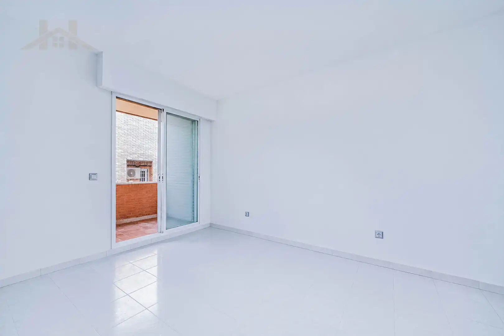Casa aparellada amb piscina en venda a Calle Isla de la Toja, imagen 14