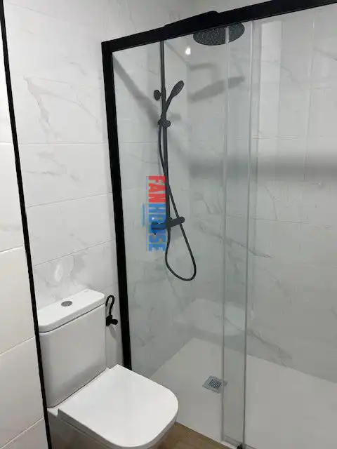 Baño de Piso en venta en Gijón  con Calefacción y Trastero