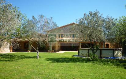 Außenansicht von Country house zum verkauf in L'Estartit mit Terrasse