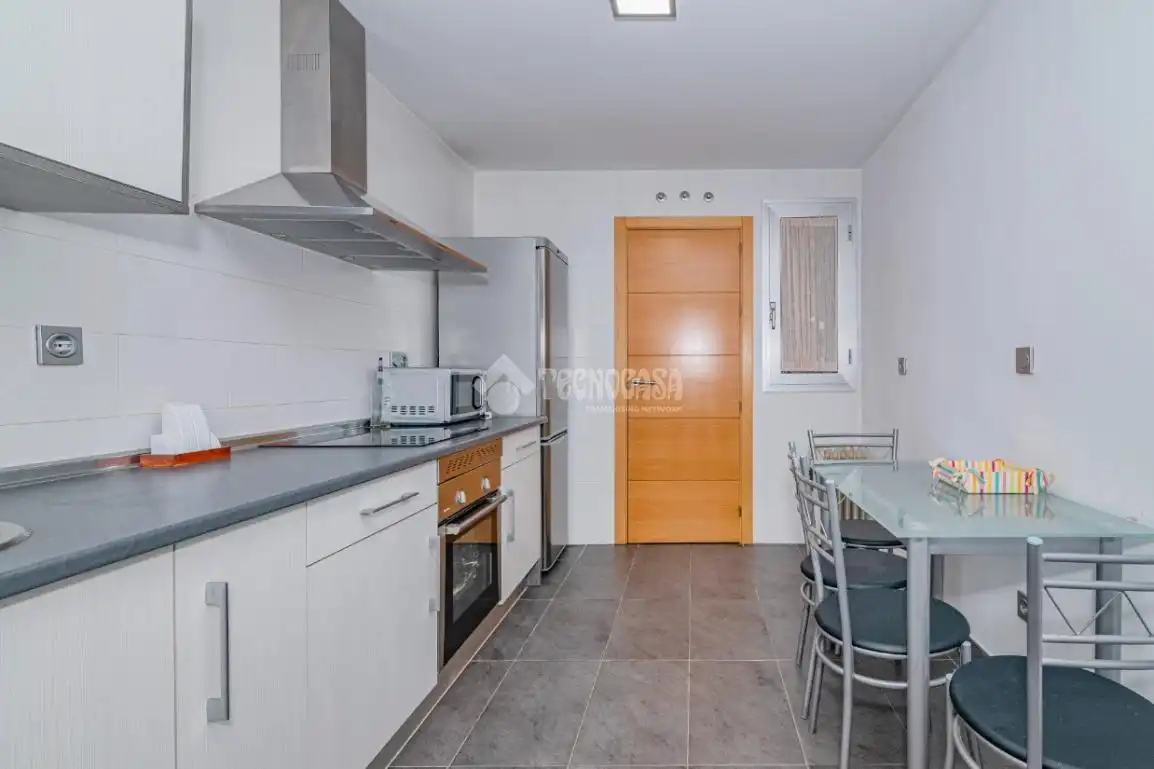 Küche von Wohnung zum Verkauf in Alhendín mit Klimaanlage und Möbliert