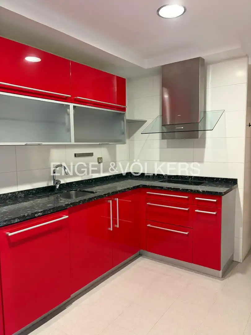 Kitchen of Flat for rent in Madrid  with Air Conditioner, Heating and Parquet flooring