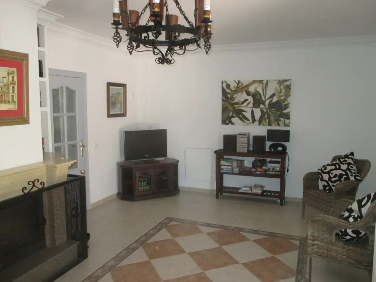 Sala d'estar de Finca rústica en venda en Olvera amb Aire condicionat, Calefacció i Terrassa