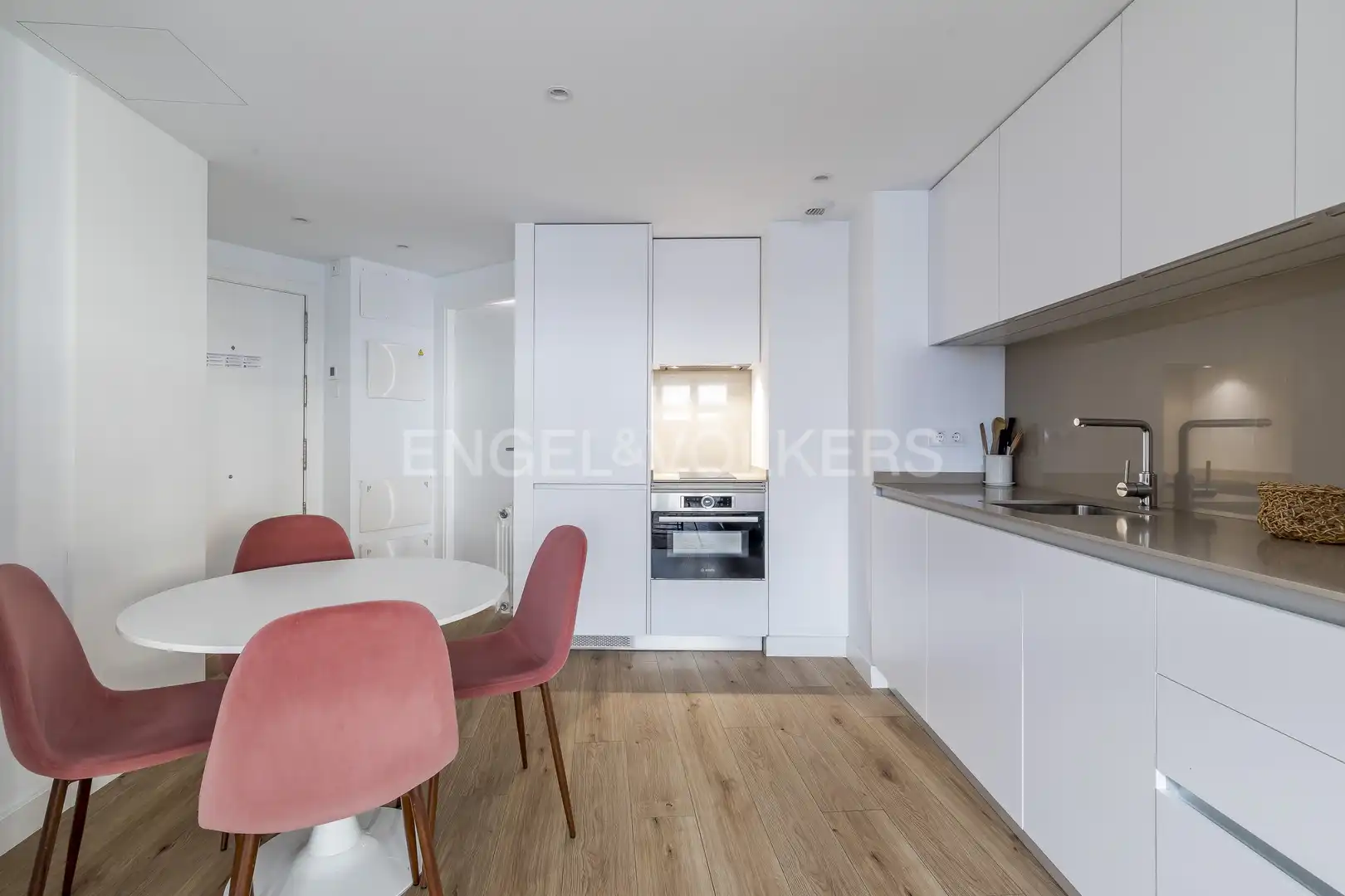 Cocina de Apartamento de alquiler en Madrid con Aire acondicionado, Calefacción y Amueblado