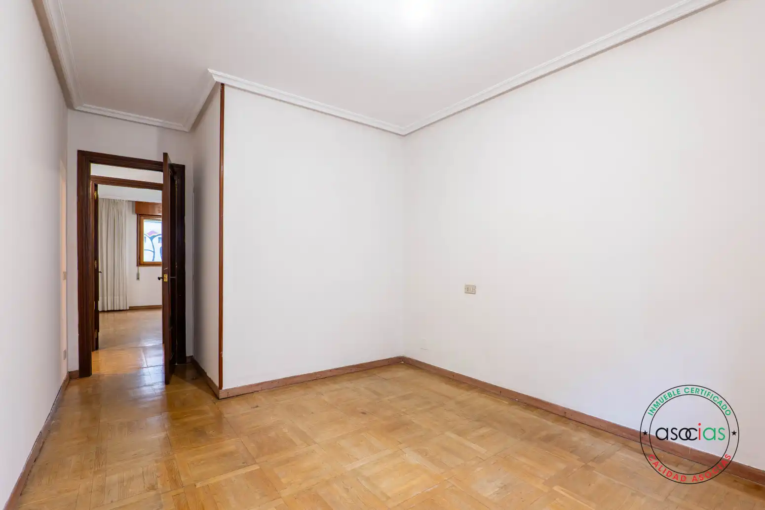 Pis en venda en Gijón  amb Calefacció, Jardí privat i Parquet
