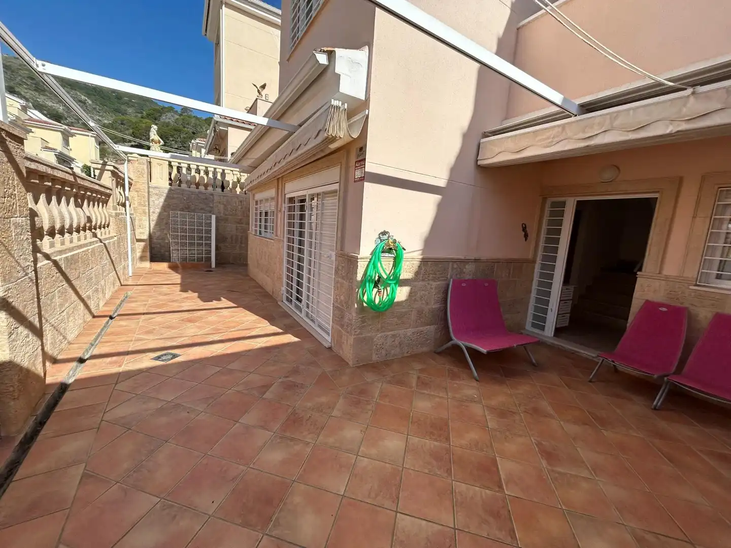 Terrasse von Einfamilien-Reihenhaus zum Verkauf in Cullera mit Klimaanlage, Terrasse und Möbliert