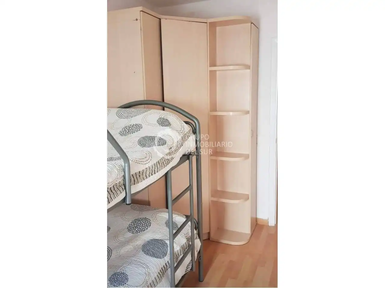 Habitación de Piso en venta en Puerto Real con Parquet y Amueblado