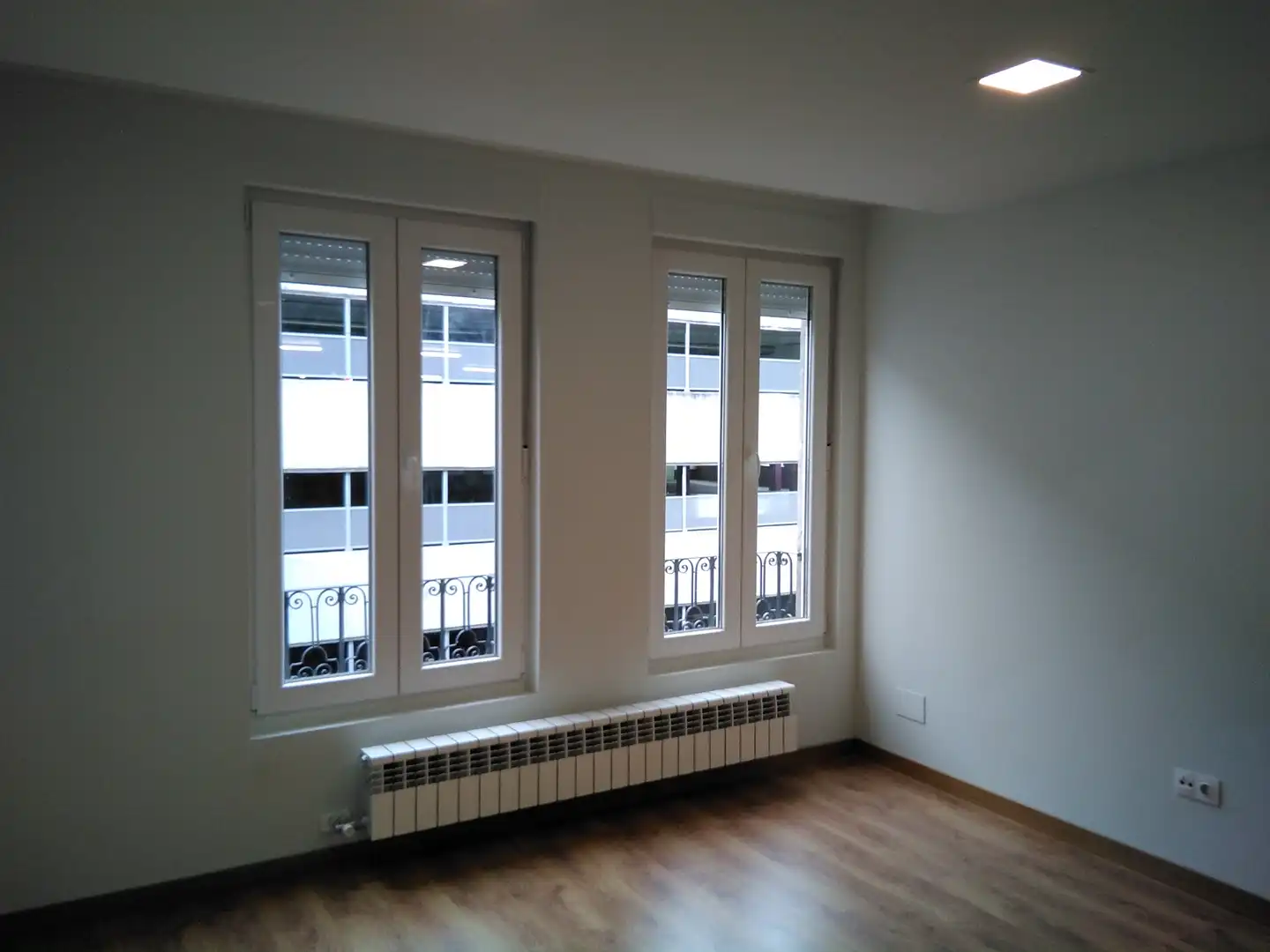 Schlafzimmer von Wohnung zum Verkauf in Vigo  mit Heizung