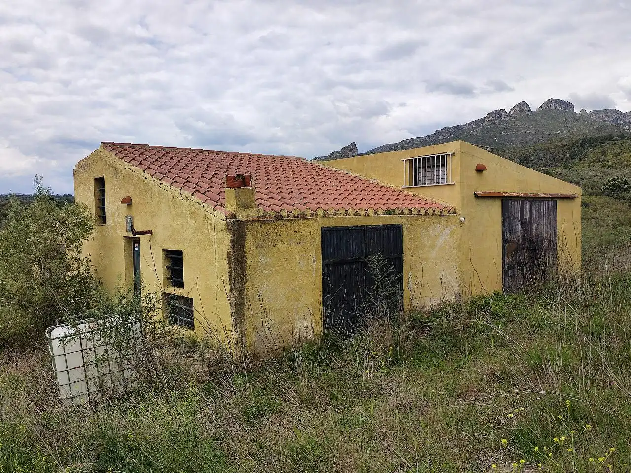Vista exterior de Finca rústica en venta en La Sénia con Terraza
