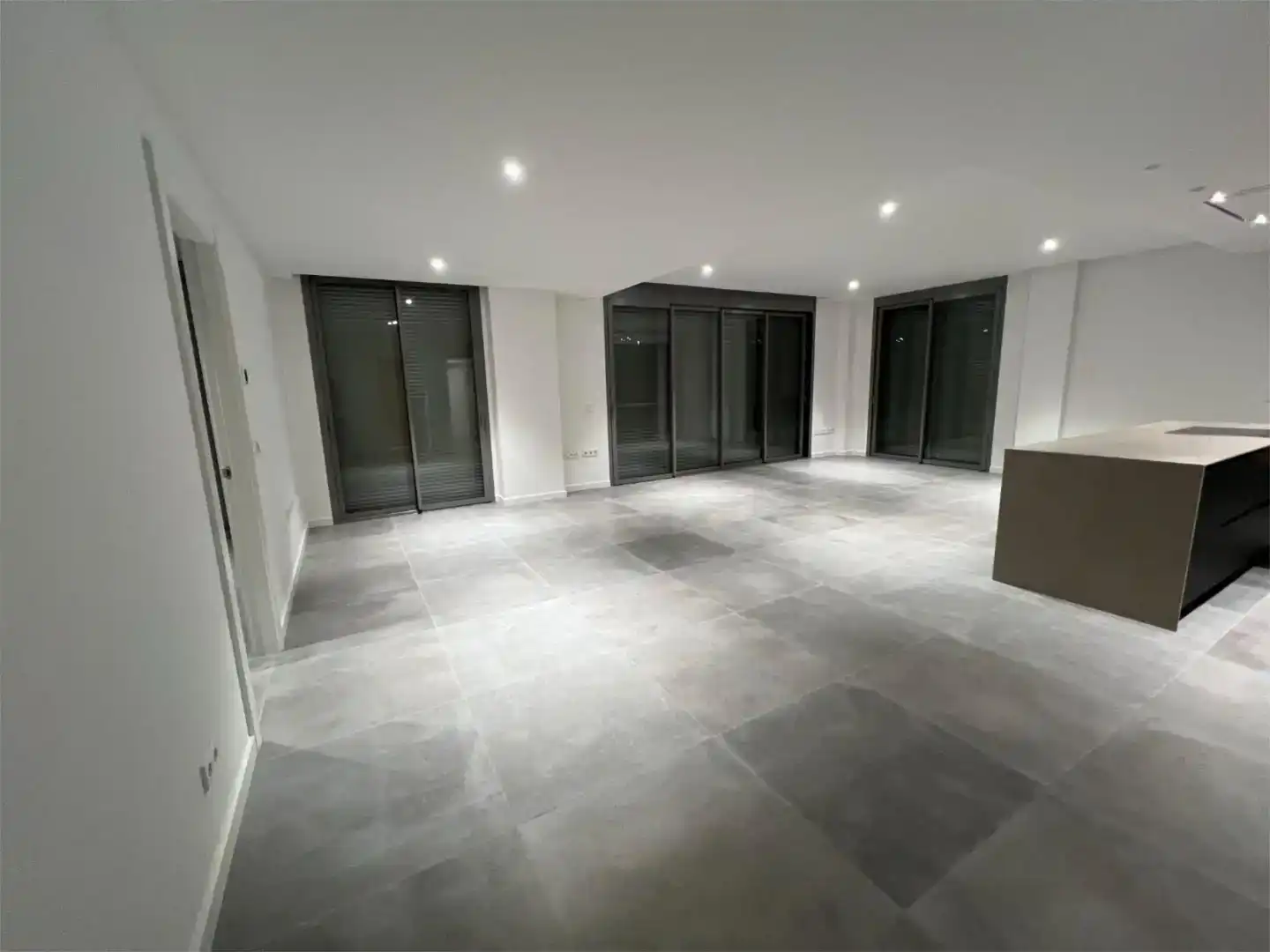 Wohnung zur Miete in Salou mit Klimaanlage, Schwimmbad und Balkon