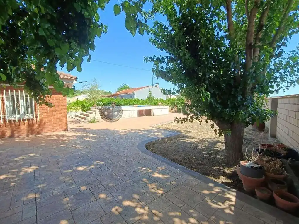 Terrassa de Casa o xalet en venda en El Viso de San Juan amb Aire condicionat, Calefacció i Jardí privat