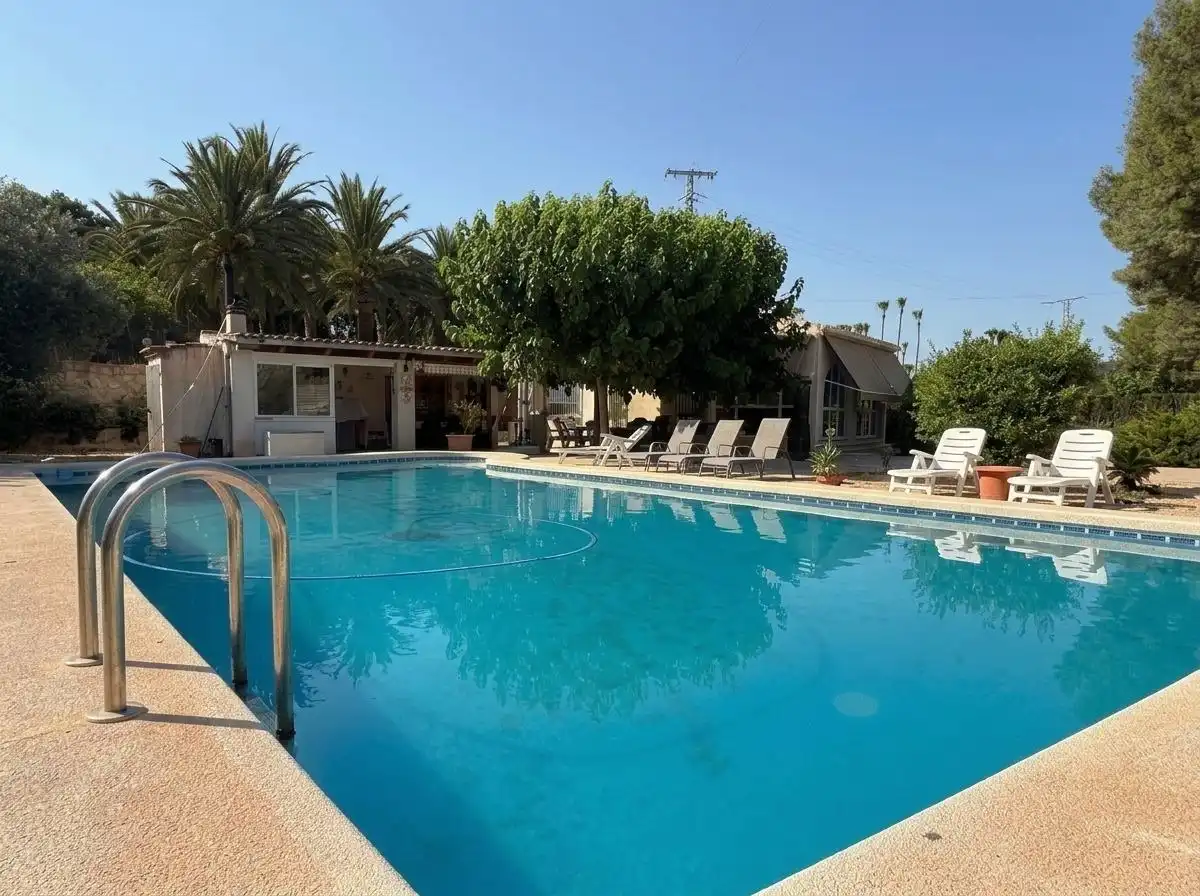 Xalet amb piscina en venda a Partida Cucuch