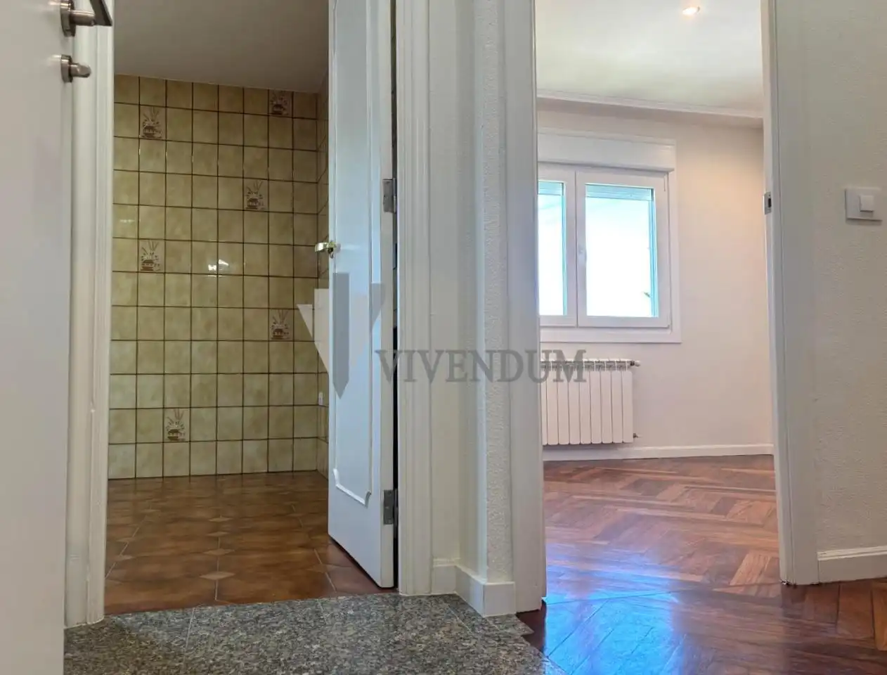 Dormitori de Apartament de lloguer en Vigo  amb Calefacció