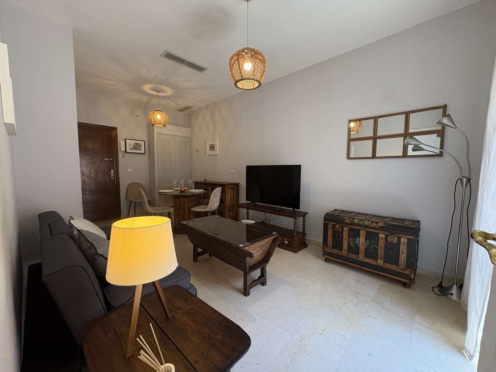 Sala de estar de Estudio para compartir en  Sevilla Capital con Aire acondicionado, Calefacción y Terraza