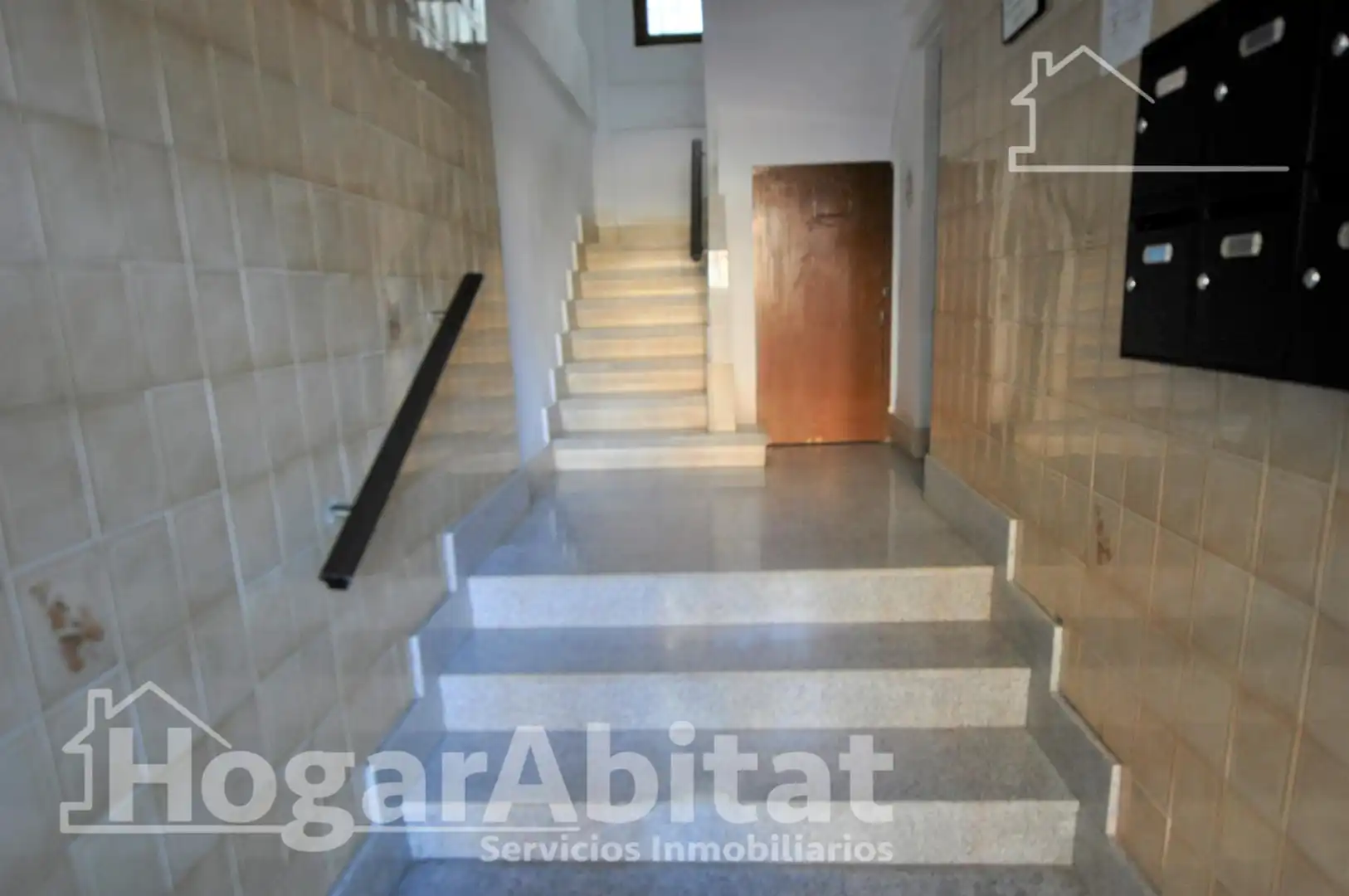 Flat for sale in Xirivella  with Air Conditioner, Heating and Furnished